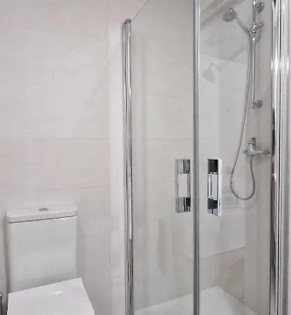 Malaga Lodge Apartments