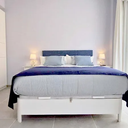 Malaga Lodge Apartments *