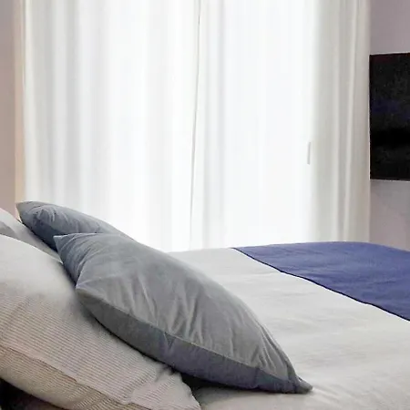 Malaga Lodge Apartments *