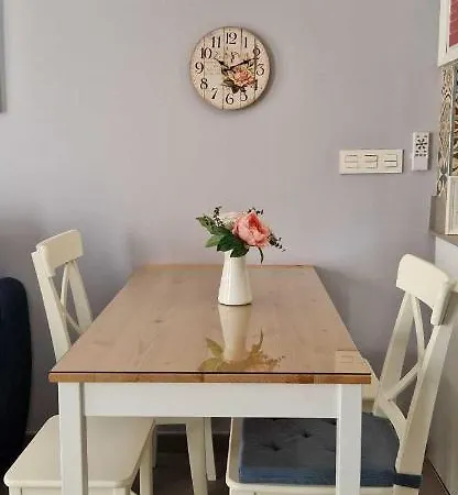 Malaga Lodge Apartments *