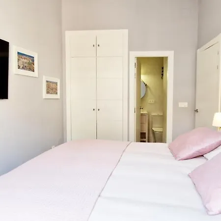 Malaga Lodge Apartments Apartment